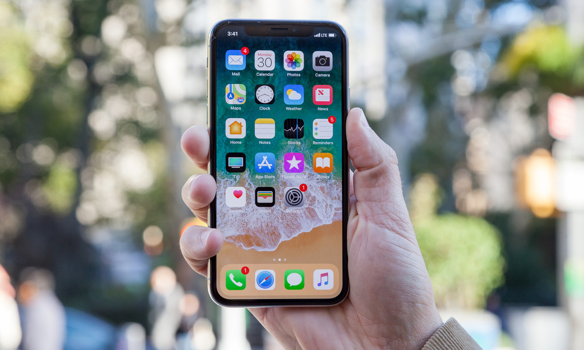 iPhone X thành sản phẩm 'lỗi thời'
